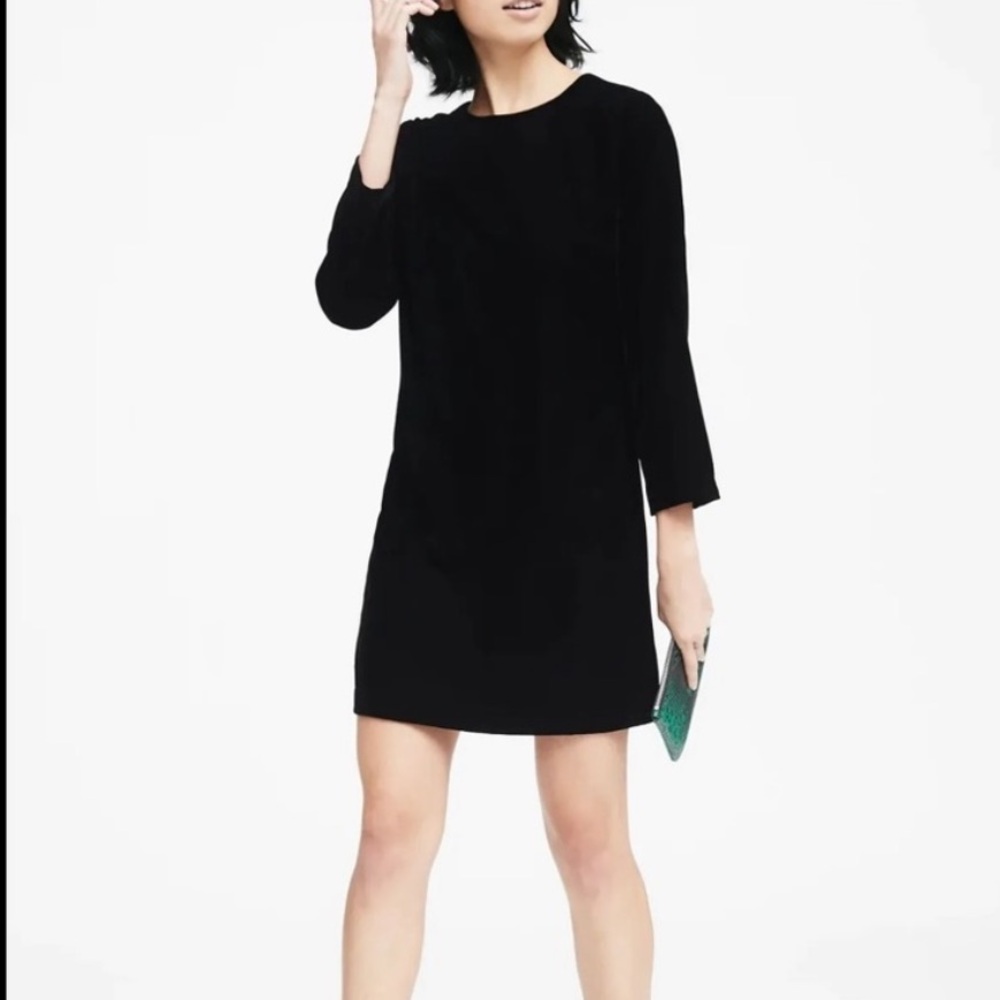 BANANA REPUBLIC VELVET SHIFT DRESS THREE QUARTER SLEEVE NAVY BLUE COLOR  SIZE 2